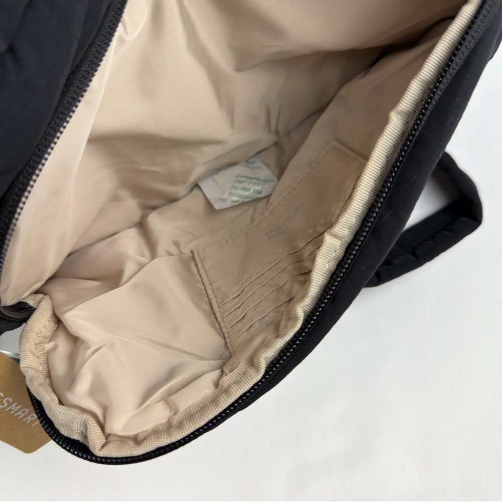 NWT Black Quilted Crossbody Bag - Picture 5 of 7